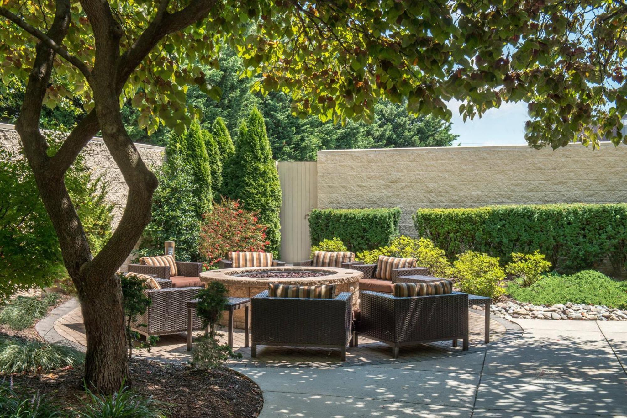 Hotel Courtyard By Marriott Frederick Exteriér fotografie