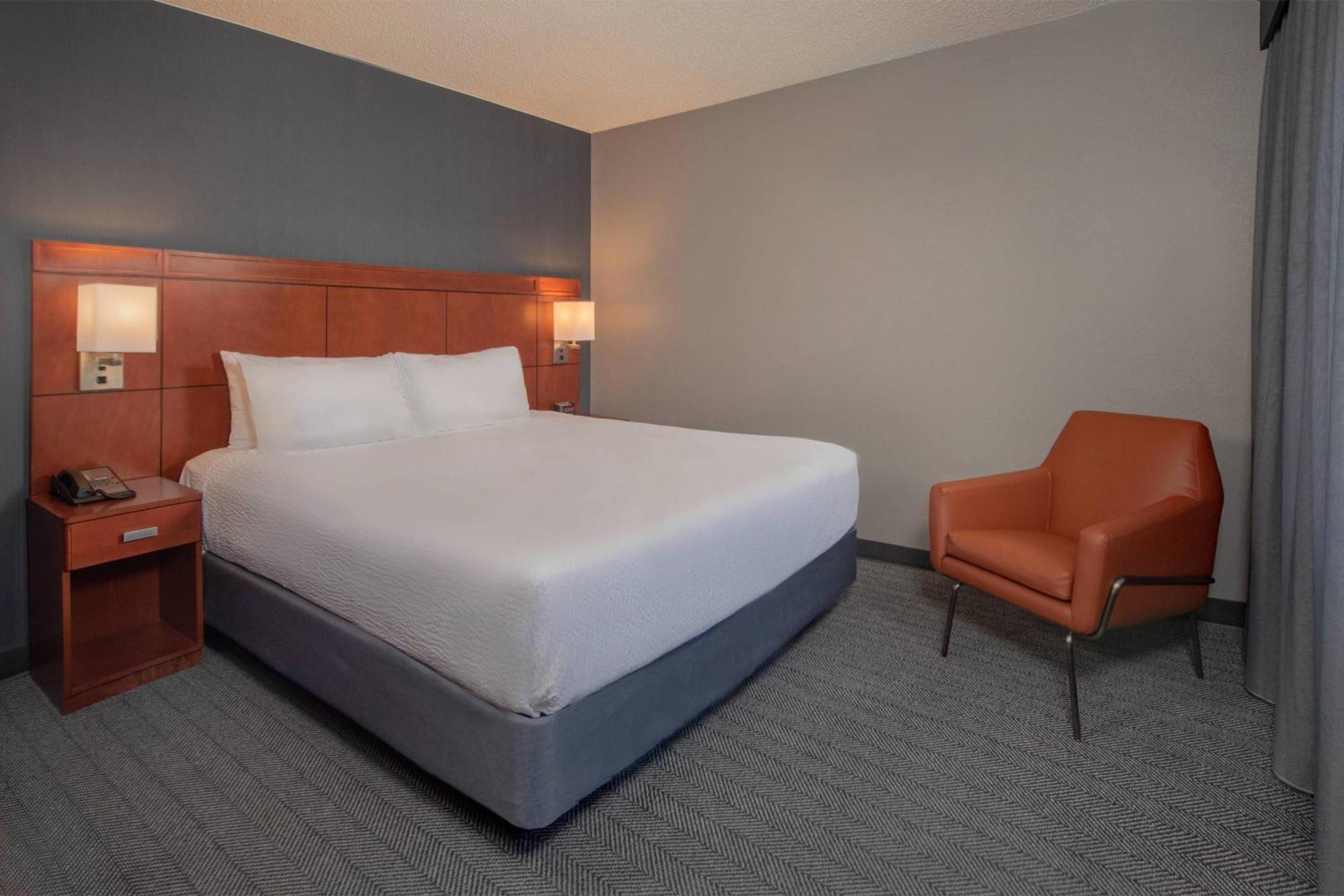 Hotel Courtyard By Marriott Frederick Exteriér fotografie