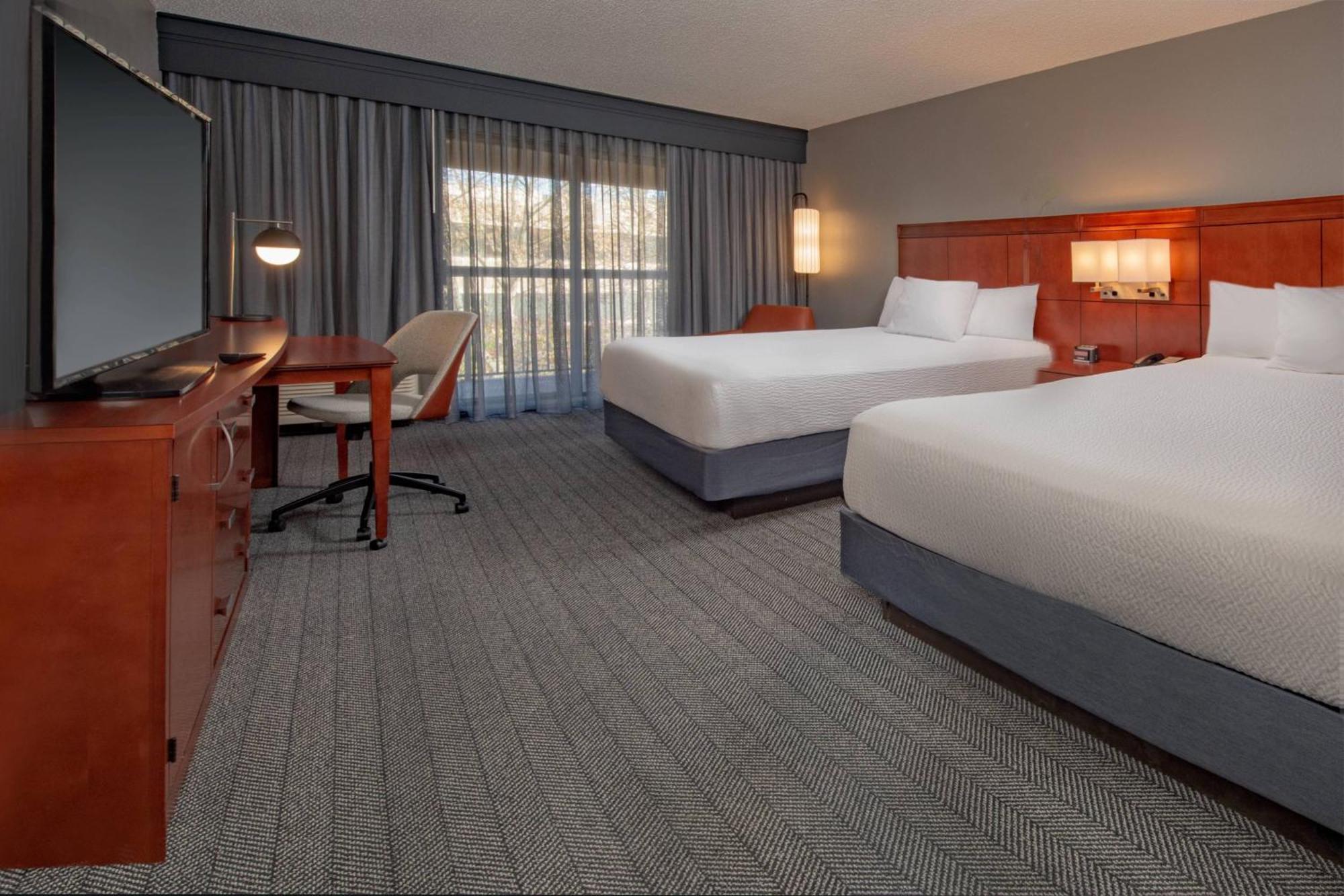 Hotel Courtyard By Marriott Frederick Exteriér fotografie